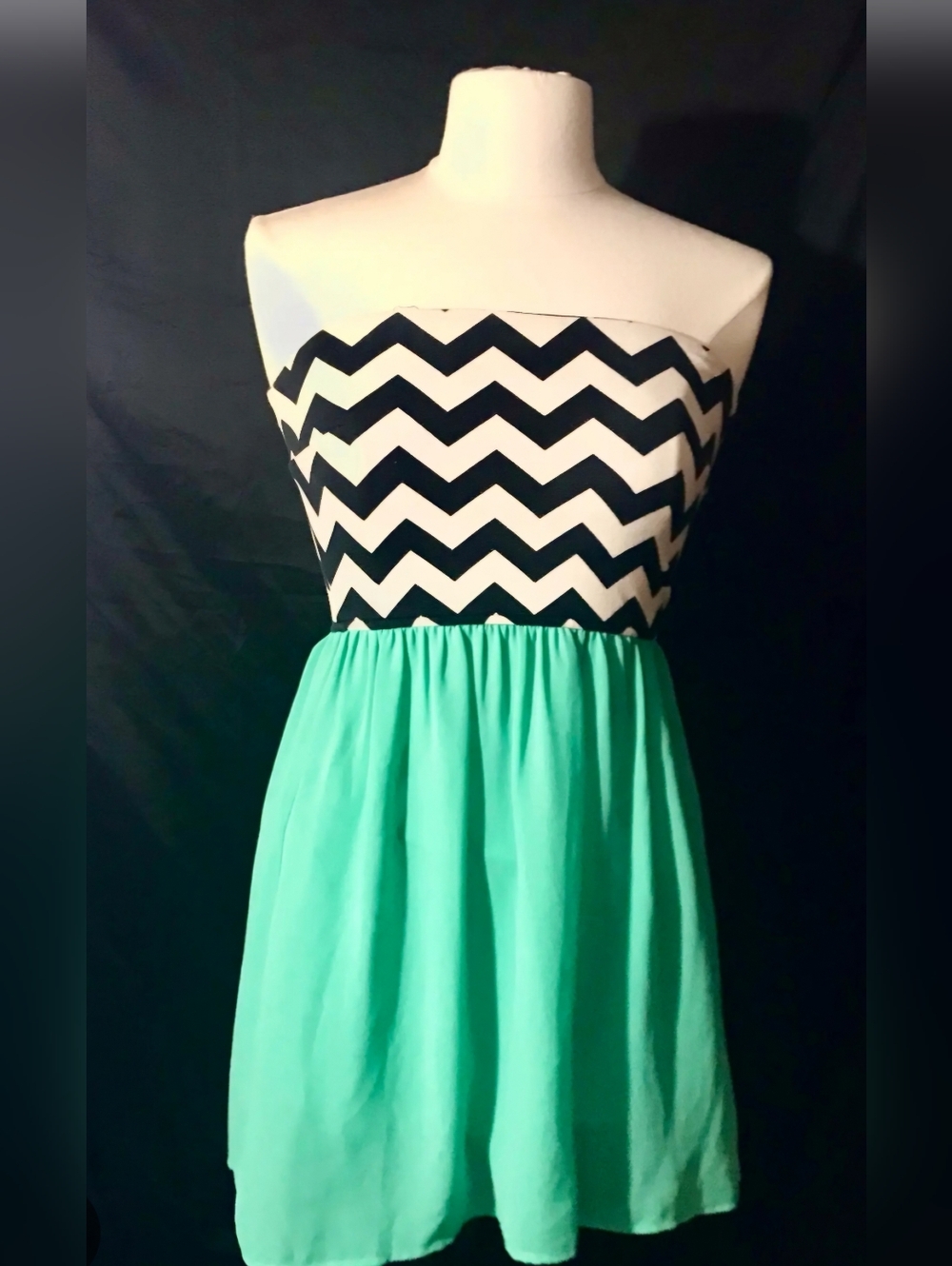Sequin Hearts Black and White Chevron Dress  with Teal Accent Size Medium